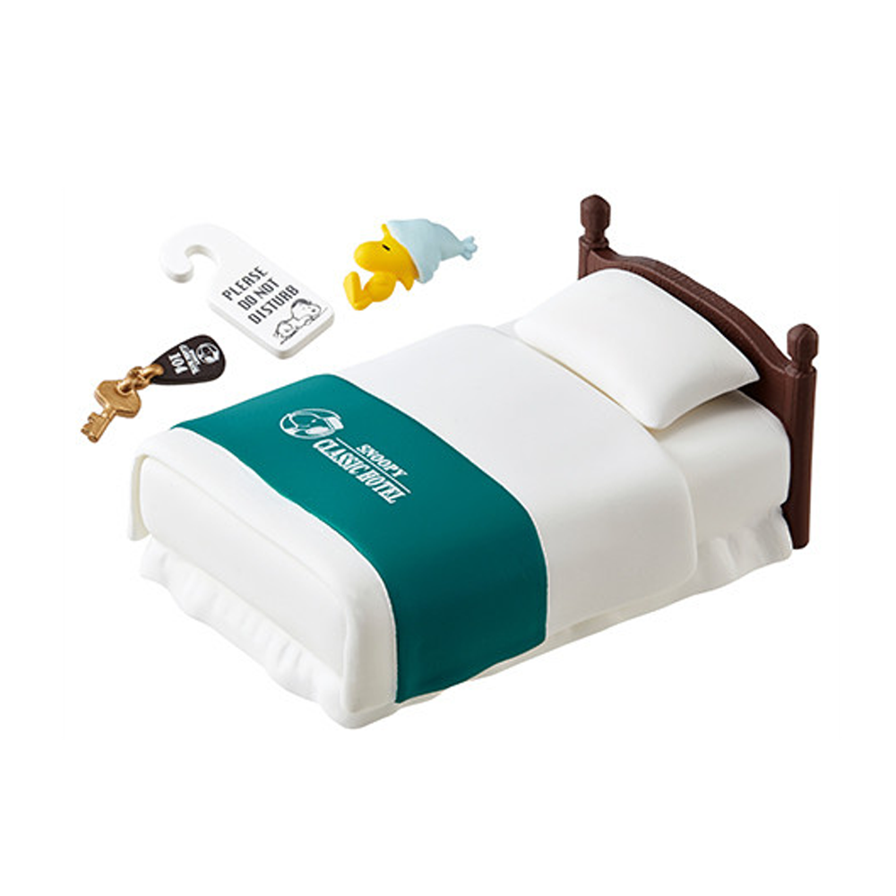Snoopy's Hotel Life