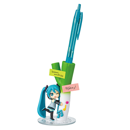 Hatsune Miku DesQ Party on Desk