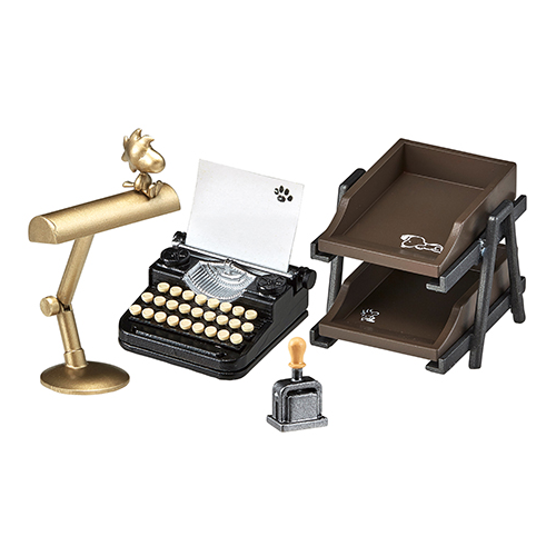 Snoopy's Vintage Writing Room