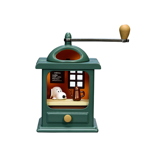 Snoopy Antique Diorama